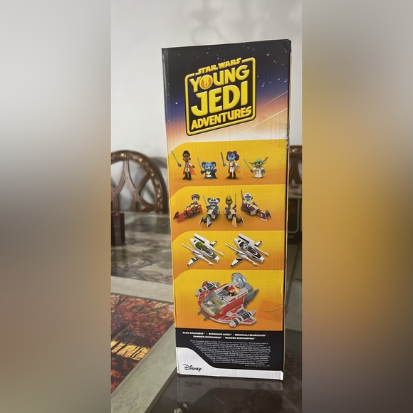 Brand new in box Disney Star Wars Young Jedi Adventure set - Picture 3 of 4